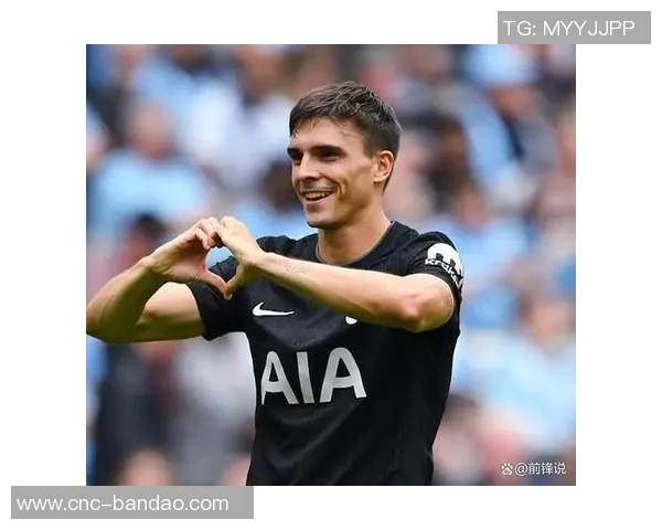 热刺6500万新援西蒙斯状态低迷9场未进球续约5年周薪20万镑引发热议