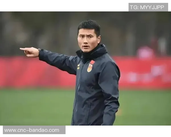 国足主帅邵佳一将在广东肇庆召开媒体见面会，期待新征程的启航